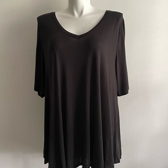 NWT Black Swing Tee, Size 26/28 - Picture 2 of 8